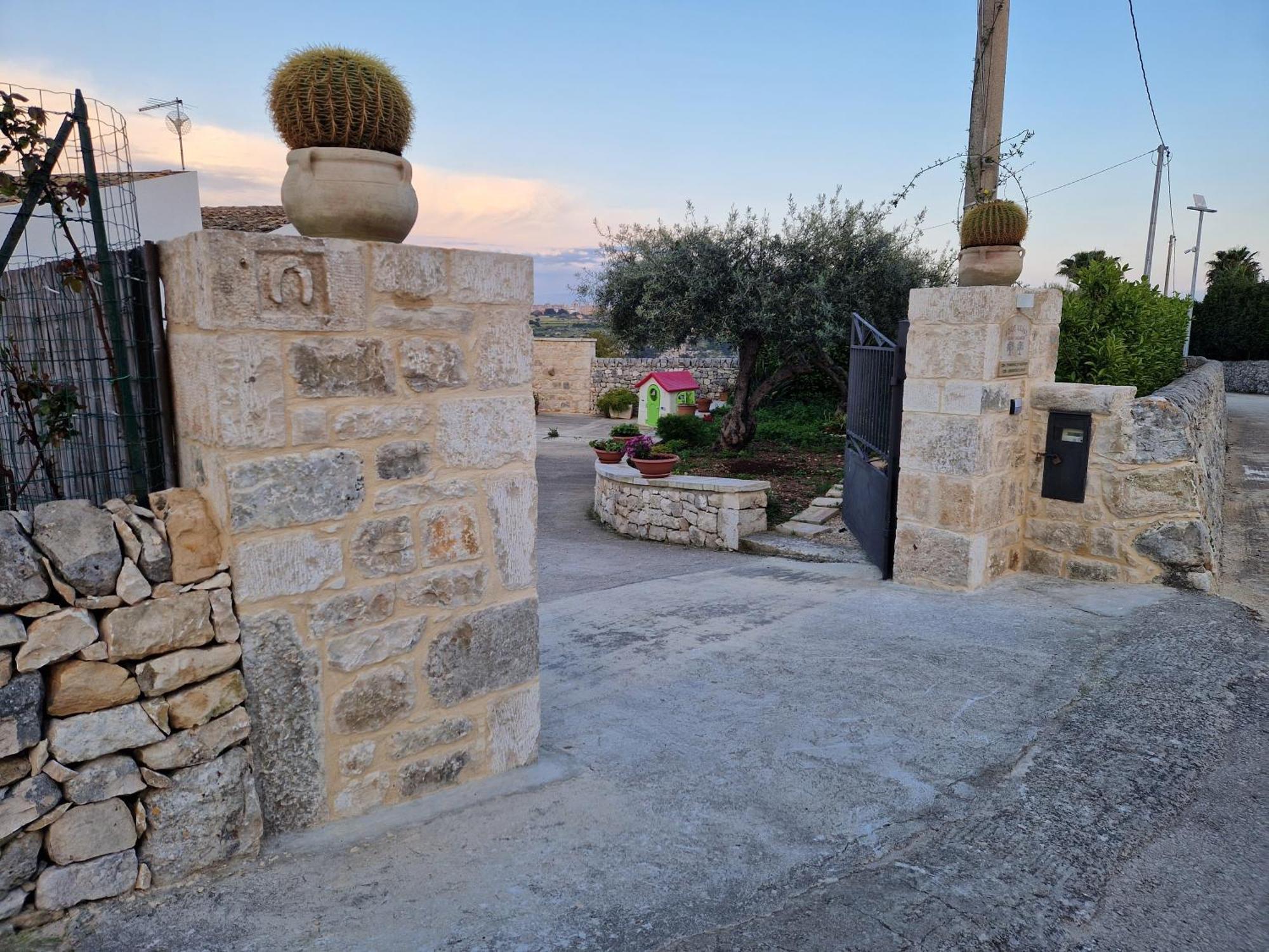 Casa Vacanza I Due Ulivi Modica Extérieur photo